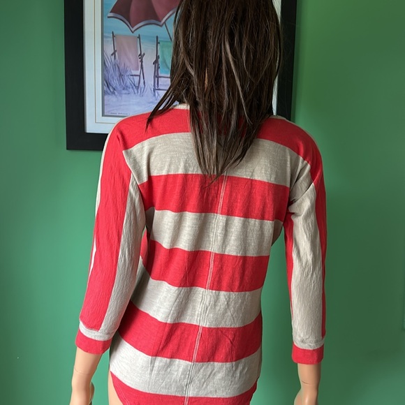 ❤️❤️NWOT Old Navy Pullover Top❤️❤️ - Picture 2 of 8